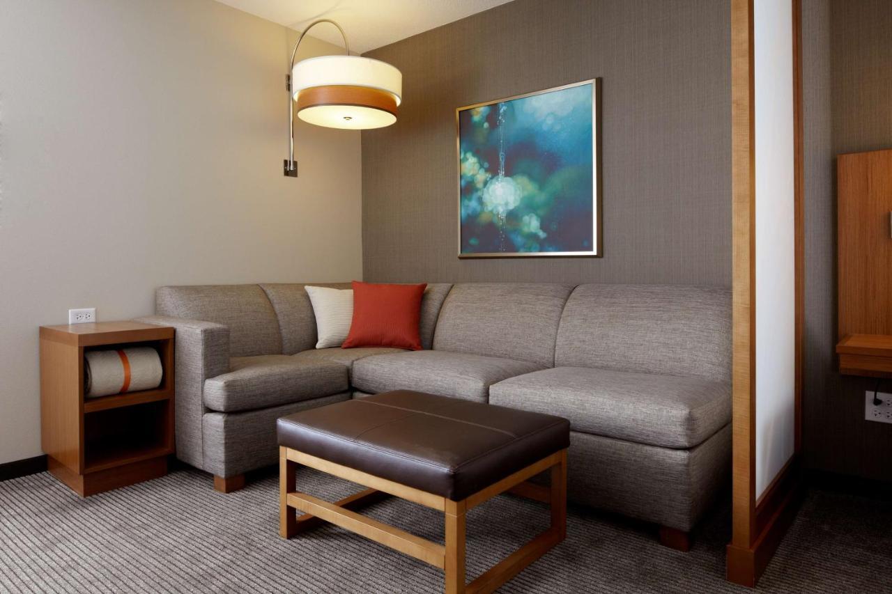 Hyatt Place Detroit/Ройал-Оук Экстерьер фото