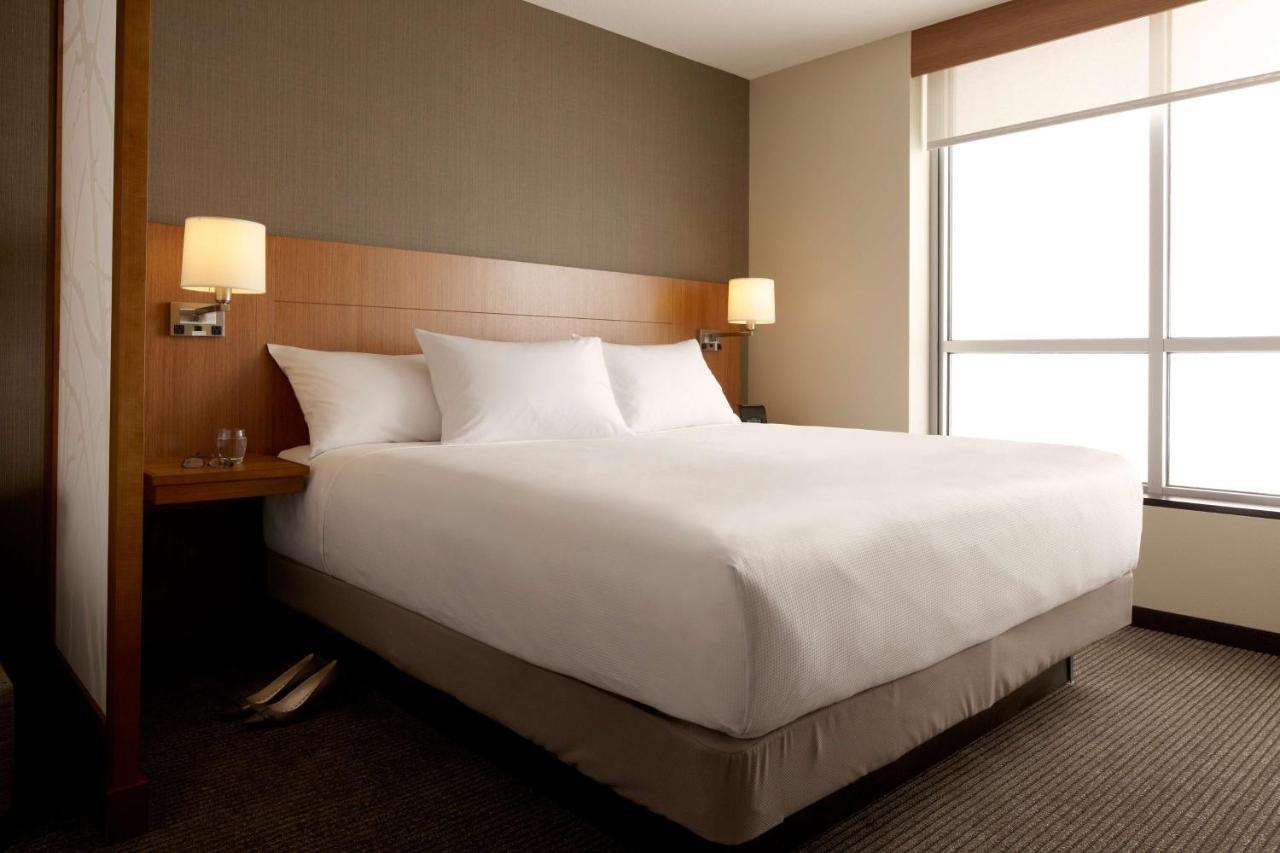 Hyatt Place Detroit/Ройал-Оук Экстерьер фото