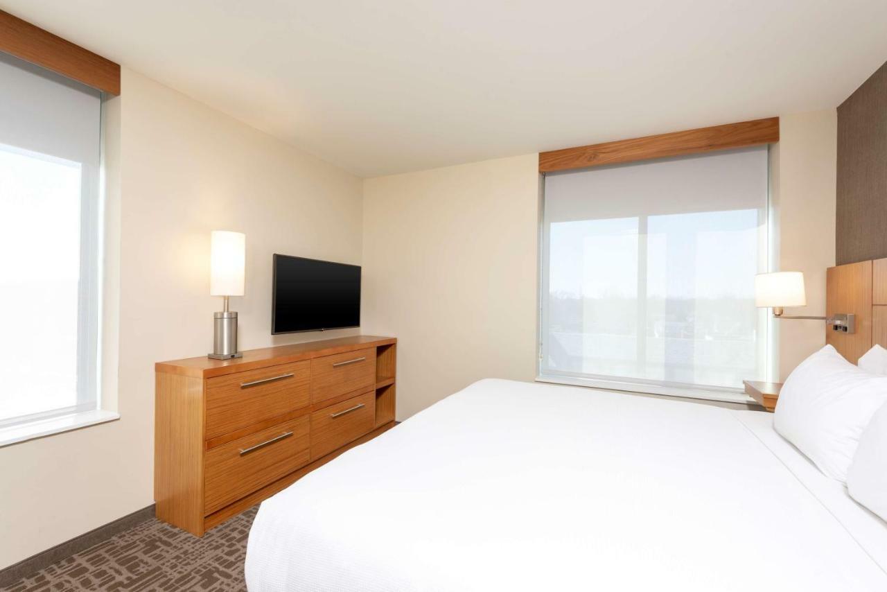 Hyatt Place Detroit/Ройал-Оук Экстерьер фото
